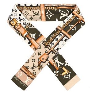 Louis Vuitton scarf, rare v2020 collection silk designer scarf